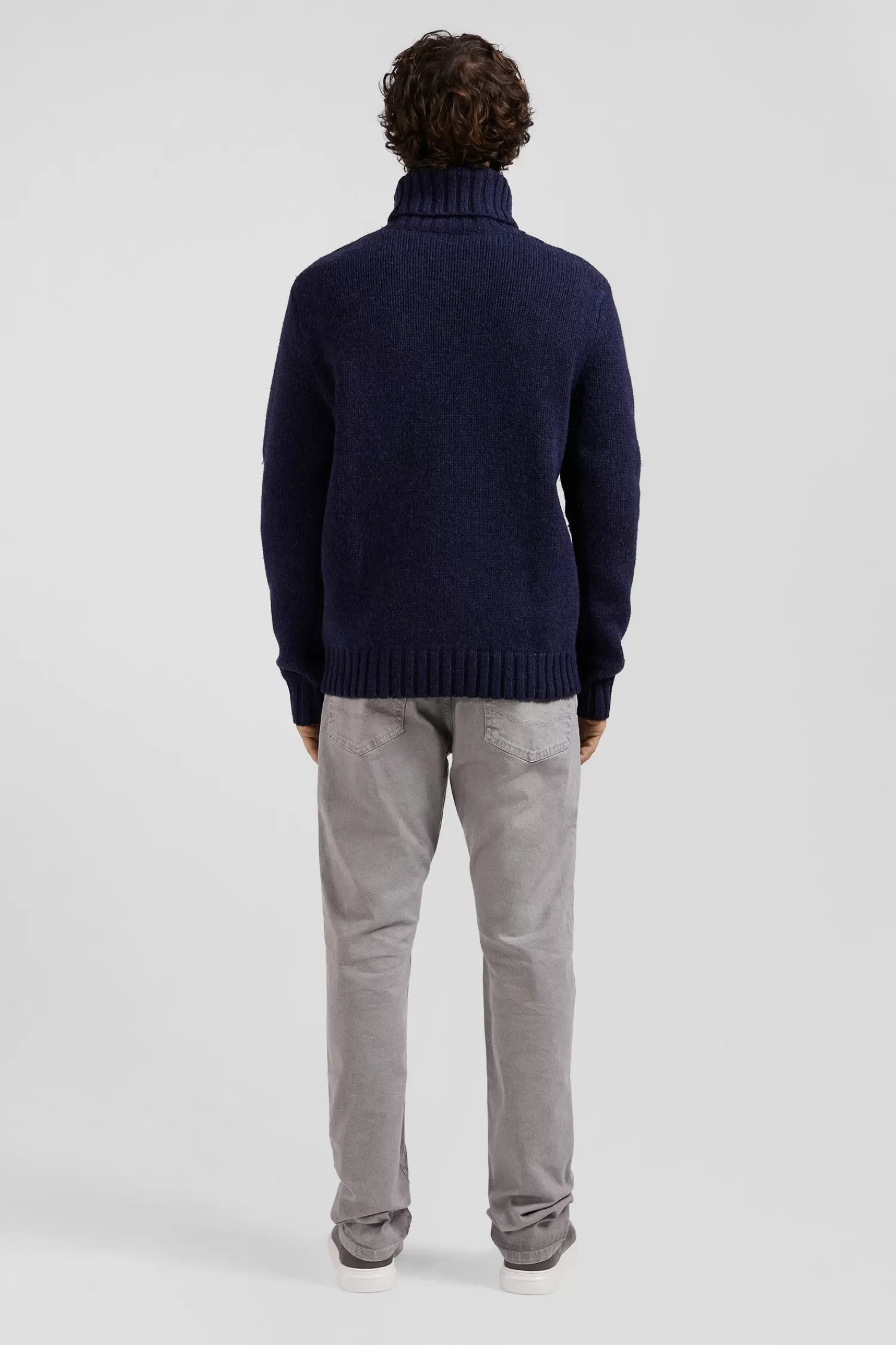 regular_navy_virgin_wool_and_recycled_polyamide_turtleneck_jumper_with_d_knitting_5.webp Eden Park Regular navy virgin wool and recycled polyamide turtleneck jumper with 3D knitting< Sweaters