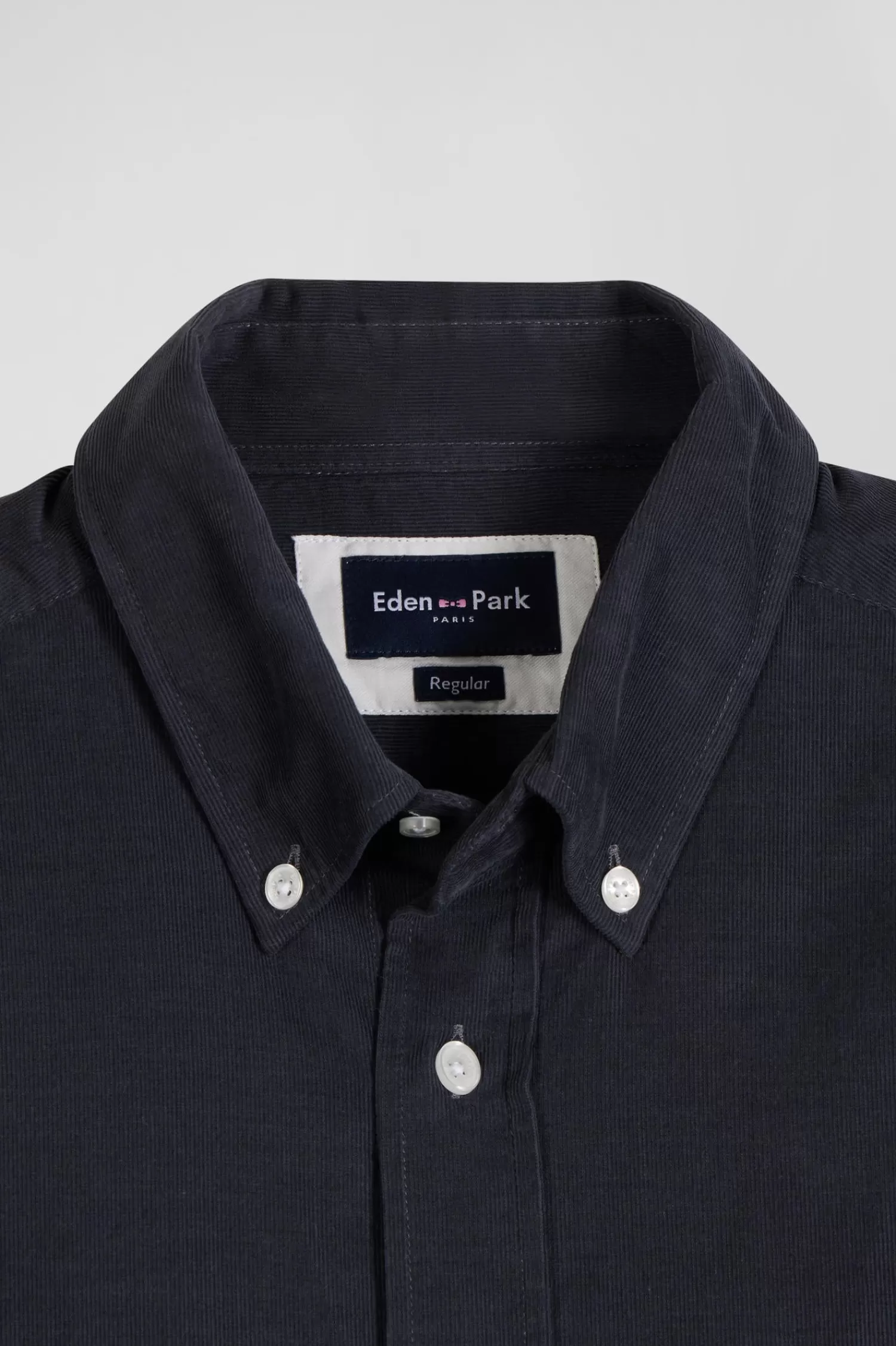 regular_plain_anthracite_grey_cotton_shirt_with_buttondown_collar_and_chest_pocket_6.webp Eden Park Regular plain anthracite grey cotton shirt with button-down collar and chest pocket< Shirts