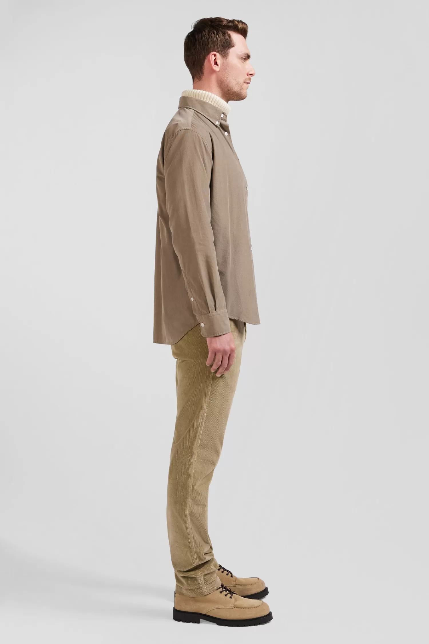 regular_plain_beige_cotton_shirt_with_buttondown_collar_and_chest_pocket_4.webp Eden Park Regular plain beige cotton shirt with button-down collar and chest pocket< Shirts