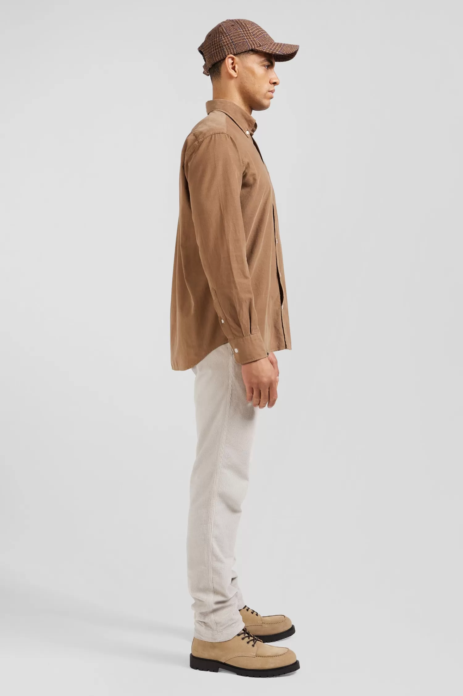 regular_plain_camel_cotton_shirt_with_buttondown_collar_and_chest_pocket_4.webp Eden Park Regular plain camel cotton shirt with button-down collar and chest pocket< Shirts