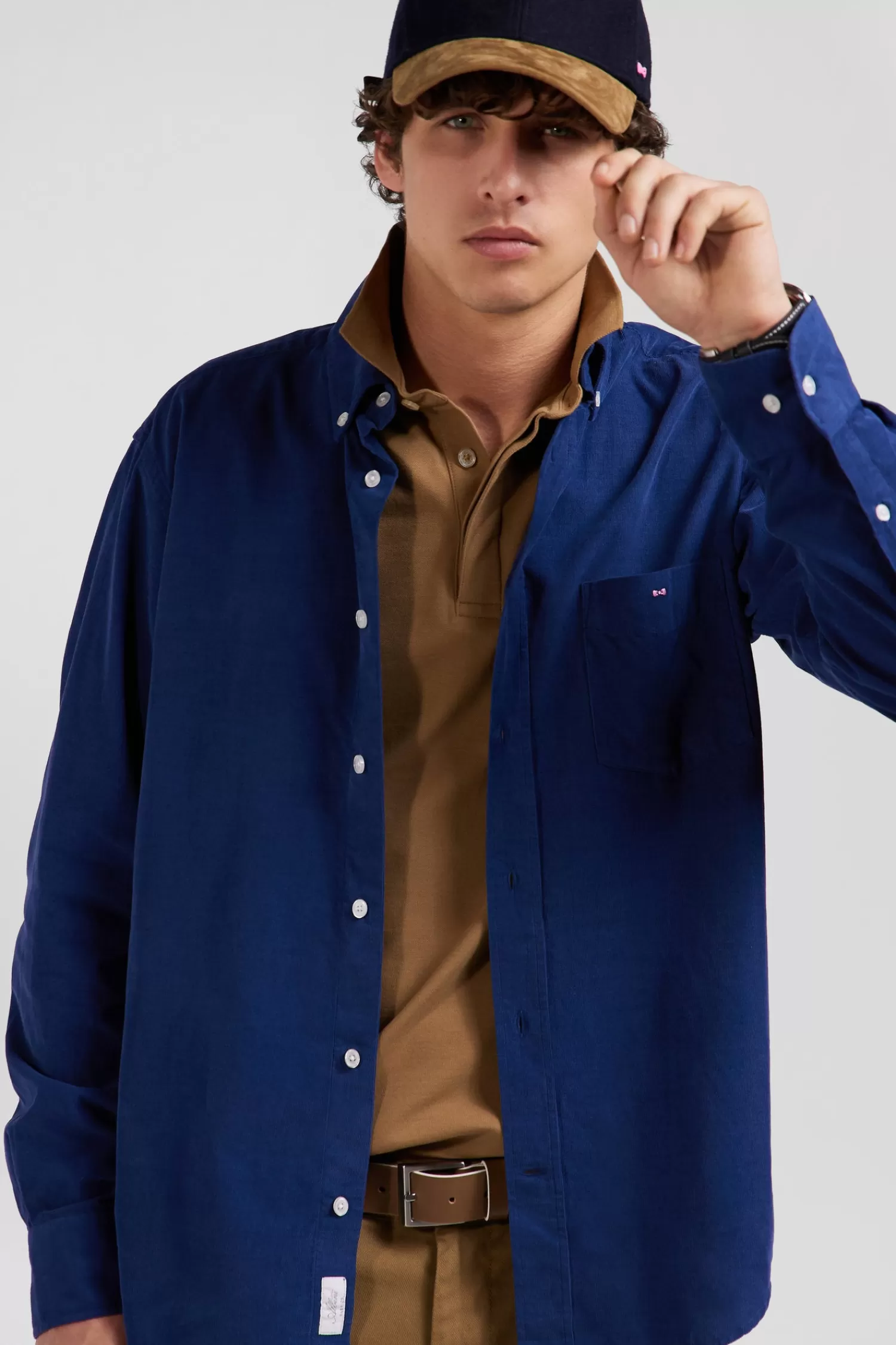 regular_plain_indigo_blue_cotton_shirt_with_buttondown_collar_and_chest_pocket_2.webp Eden Park Regular plain indigo blue cotton shirt with button-down collar and chest pocket< Shirts