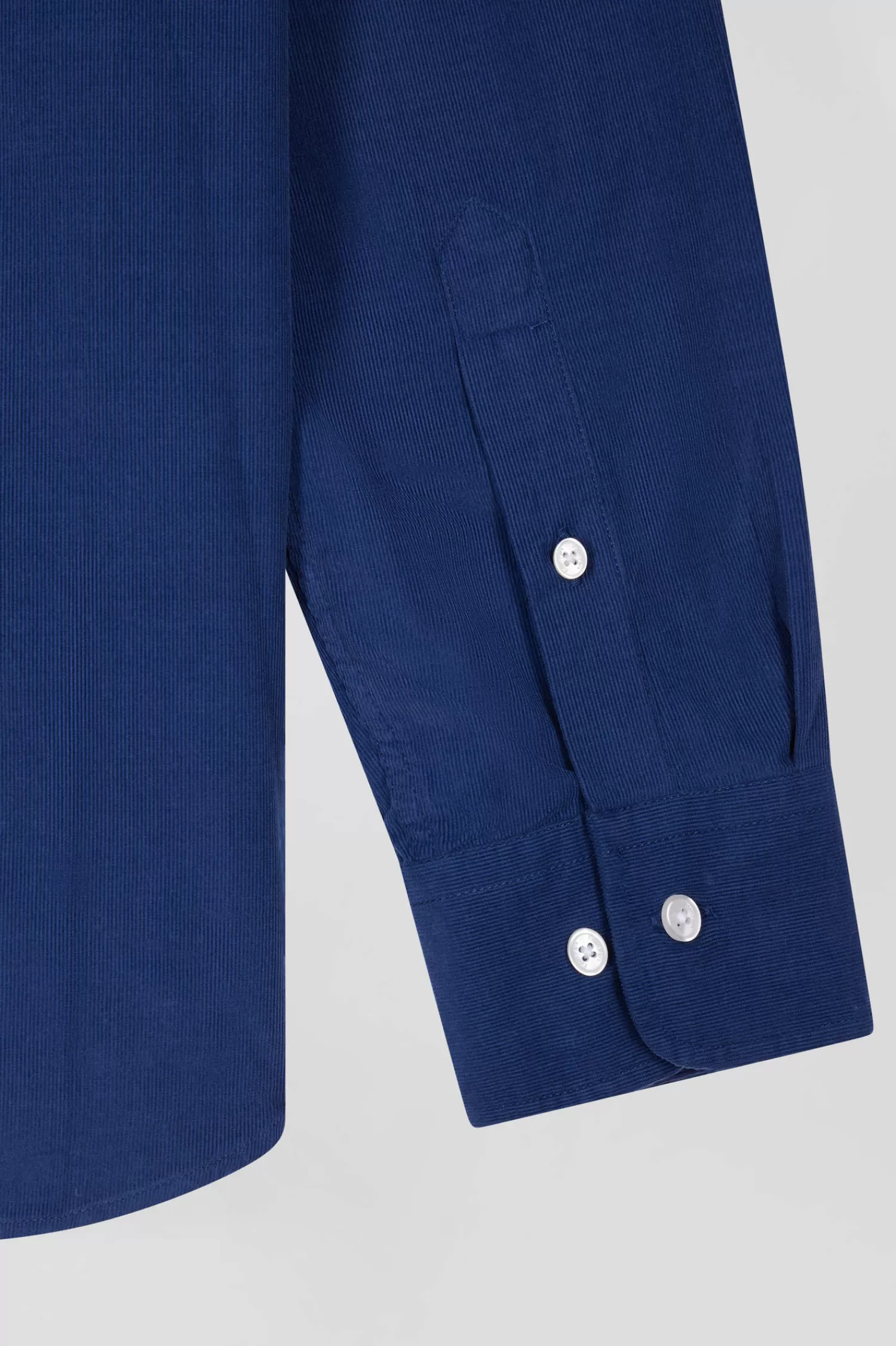 regular_plain_indigo_blue_cotton_shirt_with_buttondown_collar_and_chest_pocket_7.webp Eden Park Regular plain indigo blue cotton shirt with button-down collar and chest pocket< Shirts