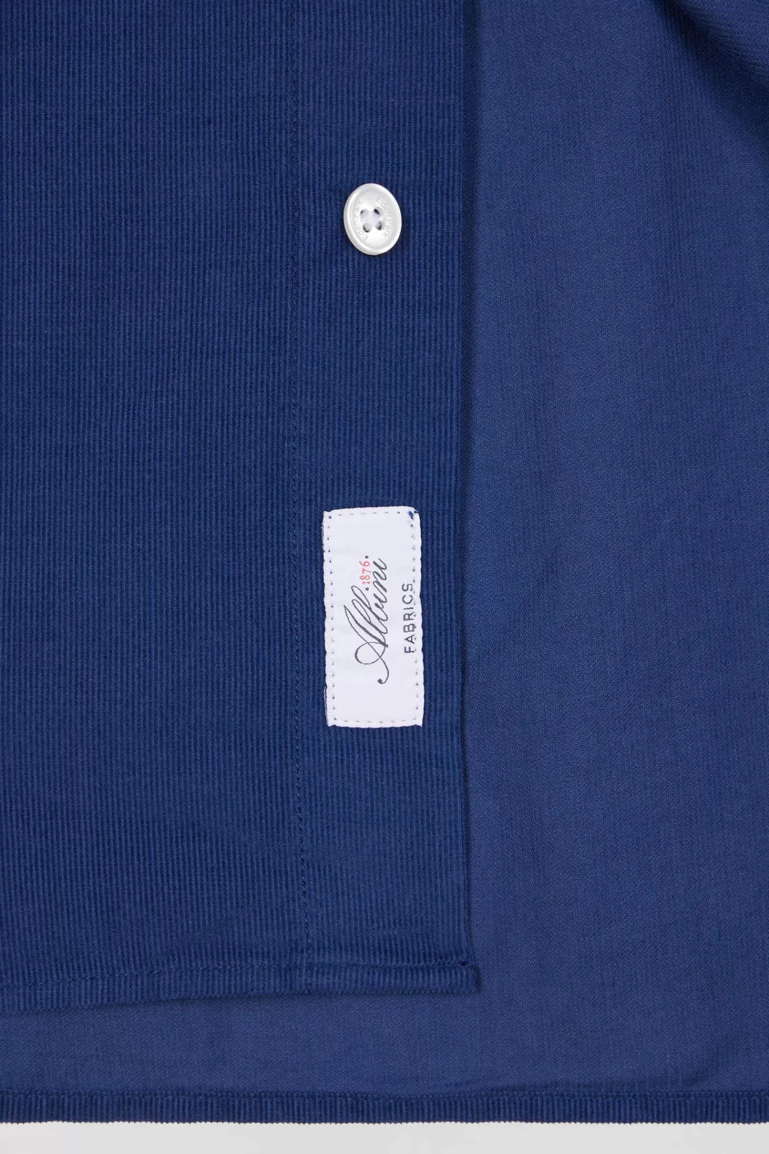 regular_plain_indigo_blue_cotton_shirt_with_buttondown_collar_and_chest_pocket_9.webp Eden Park Regular plain indigo blue cotton shirt with button-down collar and chest pocket< Shirts