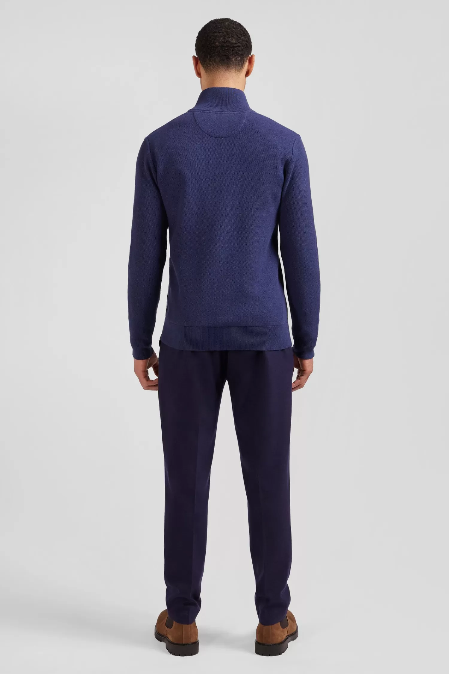 regular_plain_navy_blue_cotton_high_collar_zipped_cardigan_5.webp Eden Park Regular plain navy blue cotton high collar zipped cardigan< Cardigans