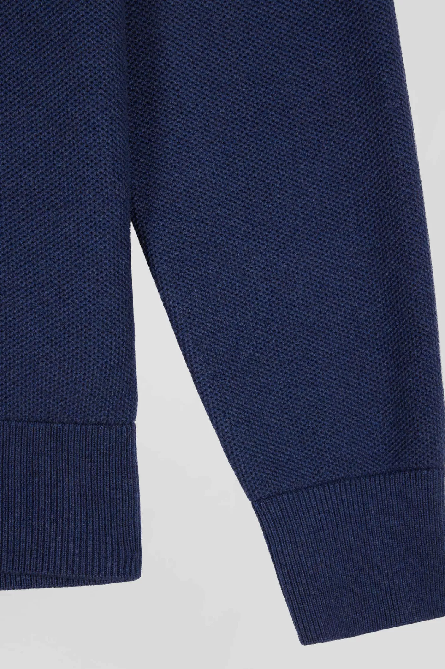 regular_plain_navy_blue_cotton_high_collar_zipped_cardigan_7.webp Eden Park Regular plain navy blue cotton high collar zipped cardigan< Cardigans