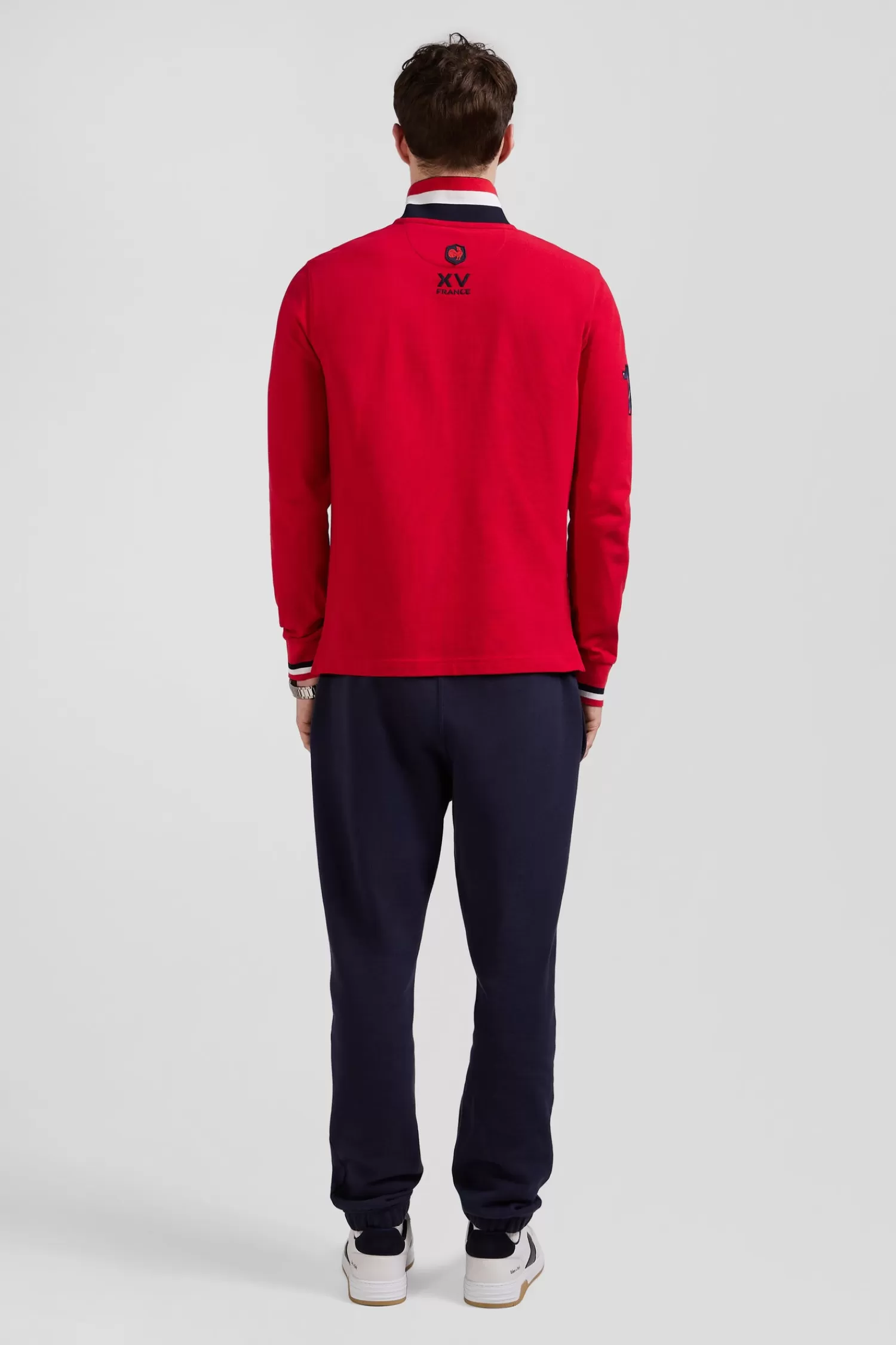 regular_red_longsleeved_cotton_piqu_polo_shirt_with_xv_de_france_embroidery_5.webp Eden Park Regular red long-sleeved cotton piqué polo shirt with XV de France embroidery< Polos