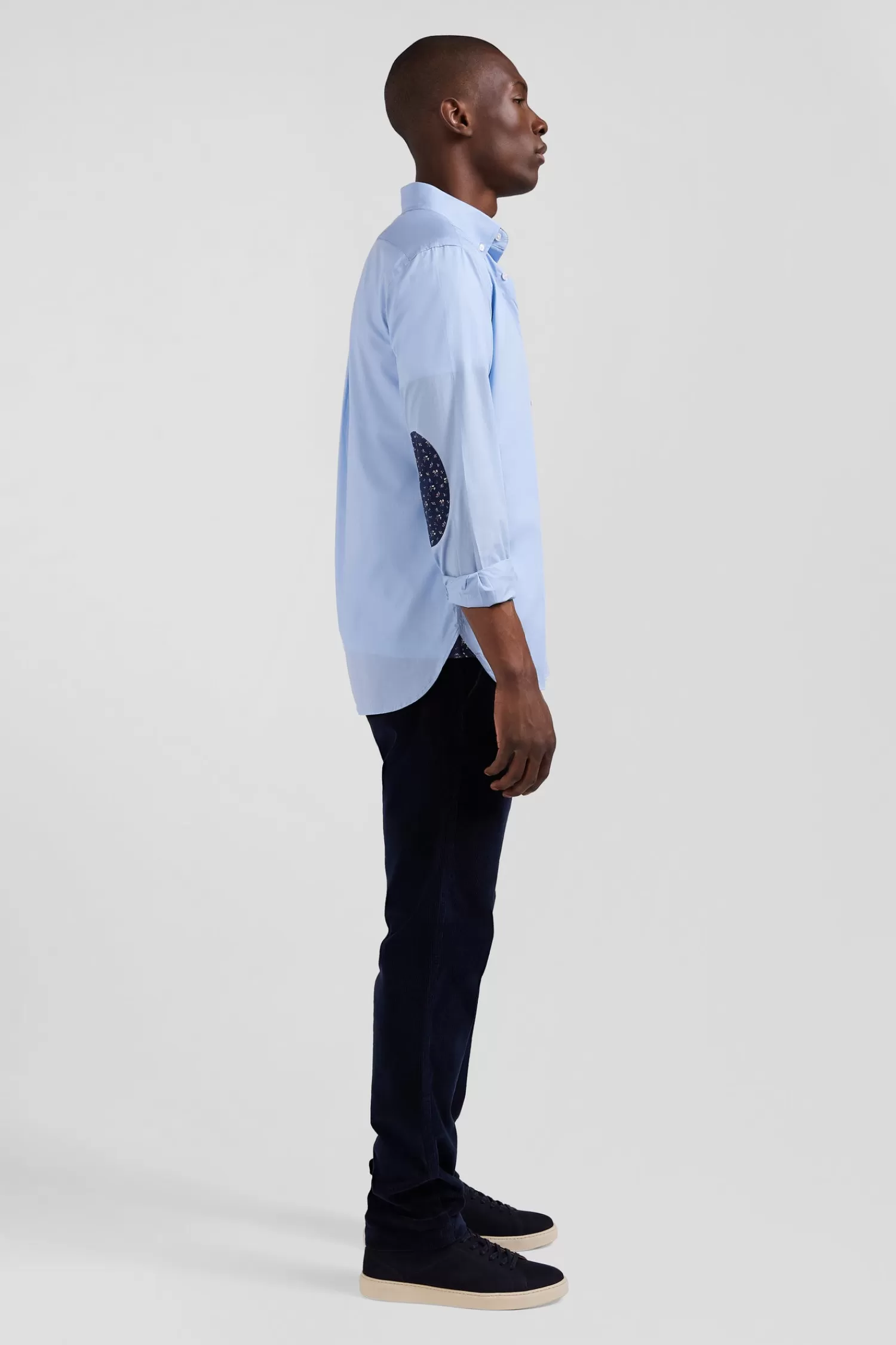 regular_sky_blue_cotton_poplin_shirt_with_buttondown_collar_and_printed_elbow_patches_4.webp Eden Park Regular sky blue cotton poplin shirt with button-down collar and printed elbow patches< Shirts
