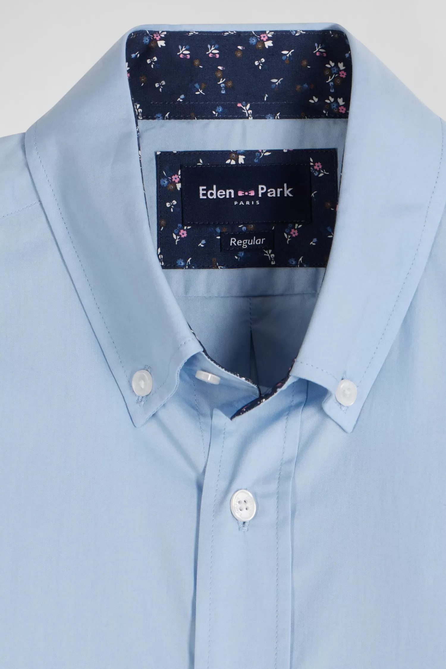 regular_sky_blue_cotton_poplin_shirt_with_buttondown_collar_and_printed_elbow_patches_6.webp Eden Park Regular sky blue cotton poplin shirt with button-down collar and printed elbow patches< Shirts
