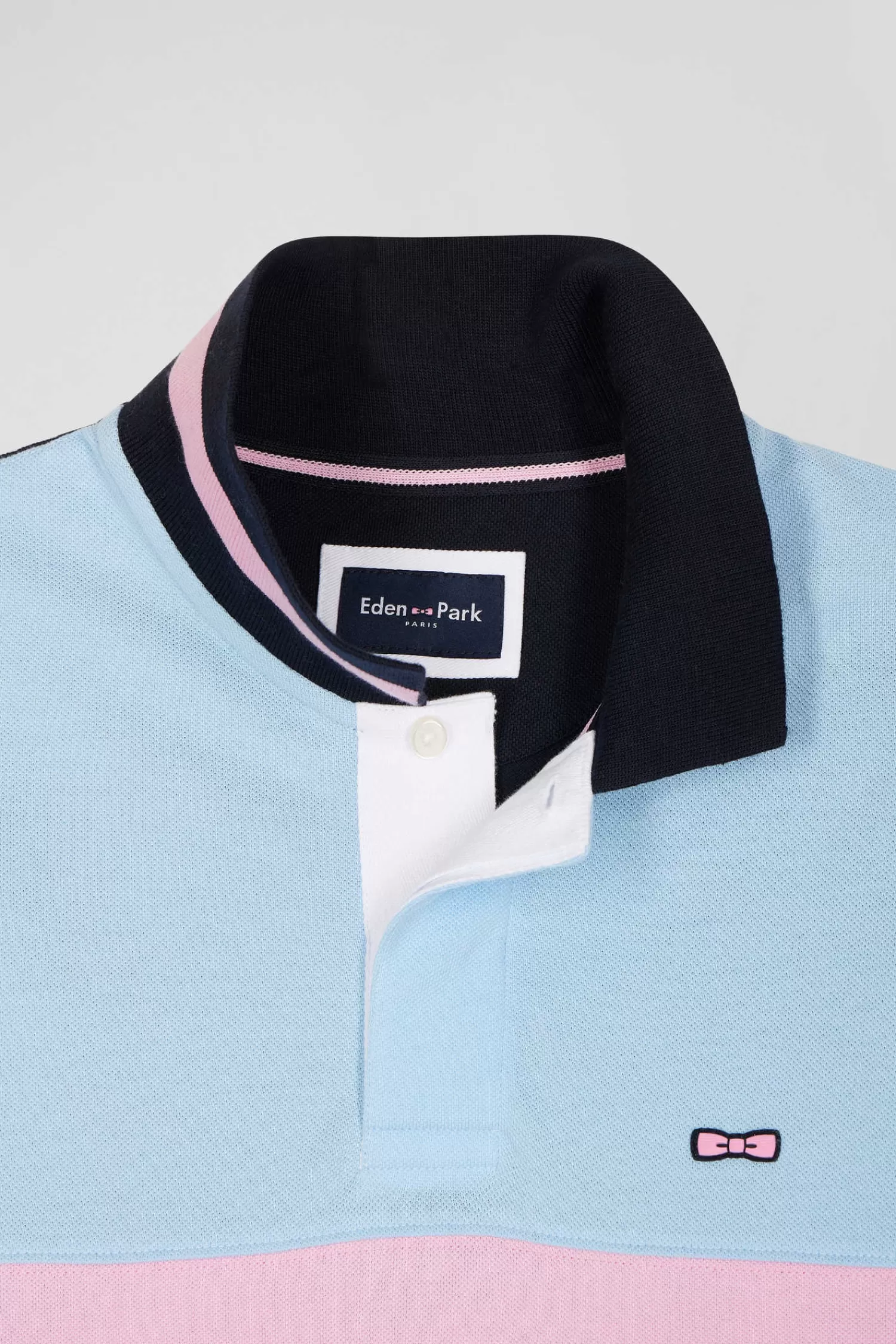 regular_sky_blue_longsleeved_cotton_piqu_polo_shirt_with_padded_embroidery_6.webp Eden Park Regular sky blue long-sleeved cotton piqué polo shirt with padded embroidery< Polos