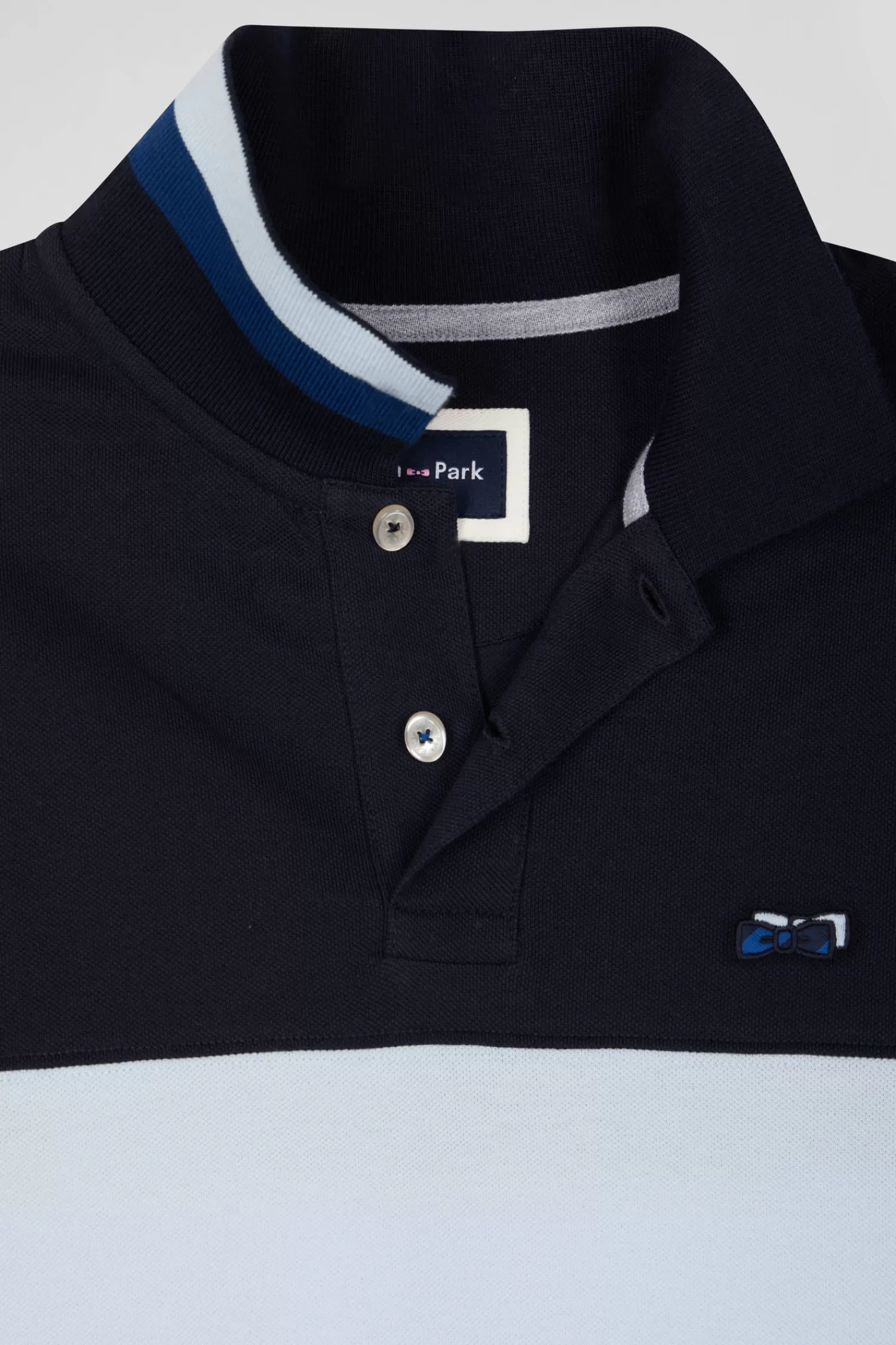 regular_sky_blue_longsleeved_cotton_piqu_polo_shirt_with_sleeve_embroidery_6.webp Eden Park Regular sky blue long-sleeved cotton piqué polo shirt with sleeve embroidery< Polos