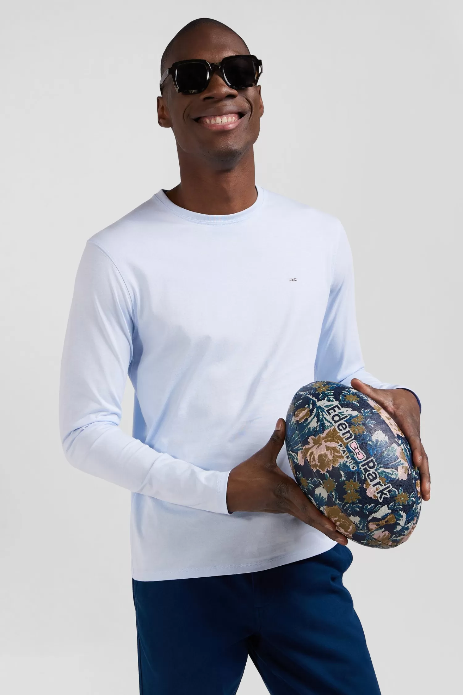 regular_sky_blue_longsleeved_cotton_tshirt_2.webp Eden Park Regular sky blue long-sleeved cotton T-shirt< T-shirts