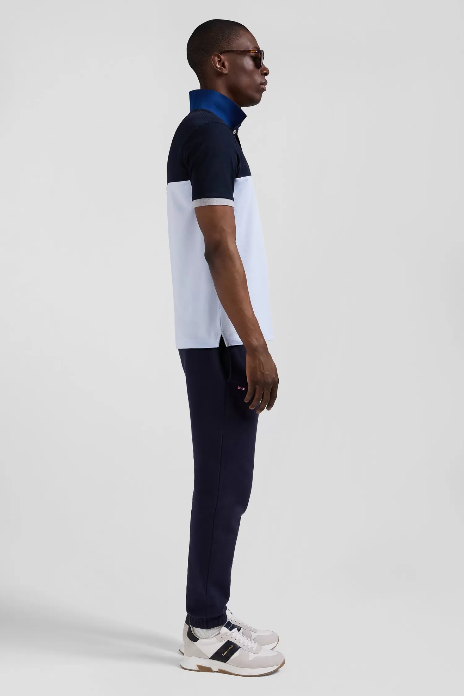 regular_sky_blue_shortsleeved_cotton_piqu_polo_shirt_with_bow_tie_embroidery_and_contrasting_details_4.webp Eden Park Regular sky blue short-sleeved cotton piqué polo shirt with bow tie embroidery and contrasting details< Polos