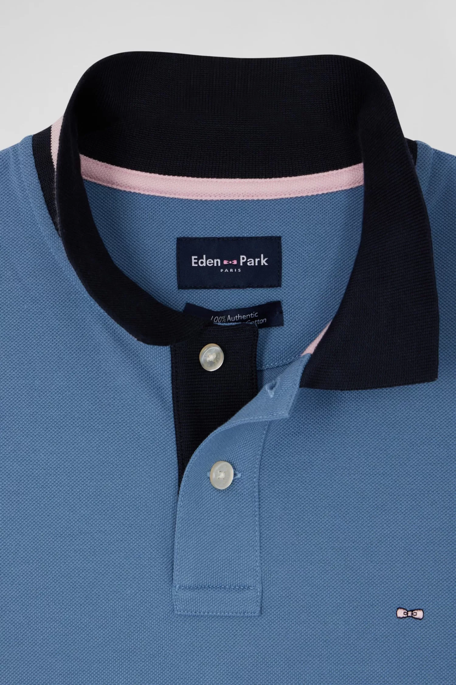regular_sky_blue_shortsleeved_cotton_piqu_polo_shirt_with_contrasting_details_2.webp Eden Park Regular sky blue short-sleeved cotton piqué polo shirt with contrasting details< Polos