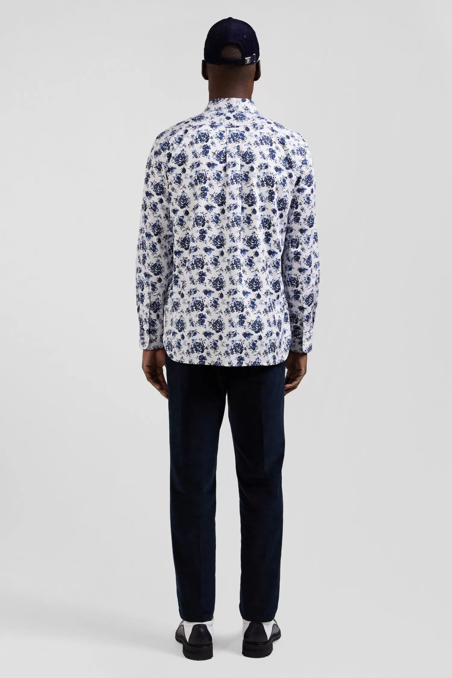regular_white_cotton_twill_shirt_with_blue_floral_print_5.webp Eden Park Regular white cotton twill shirt with blue floral print< Shirts