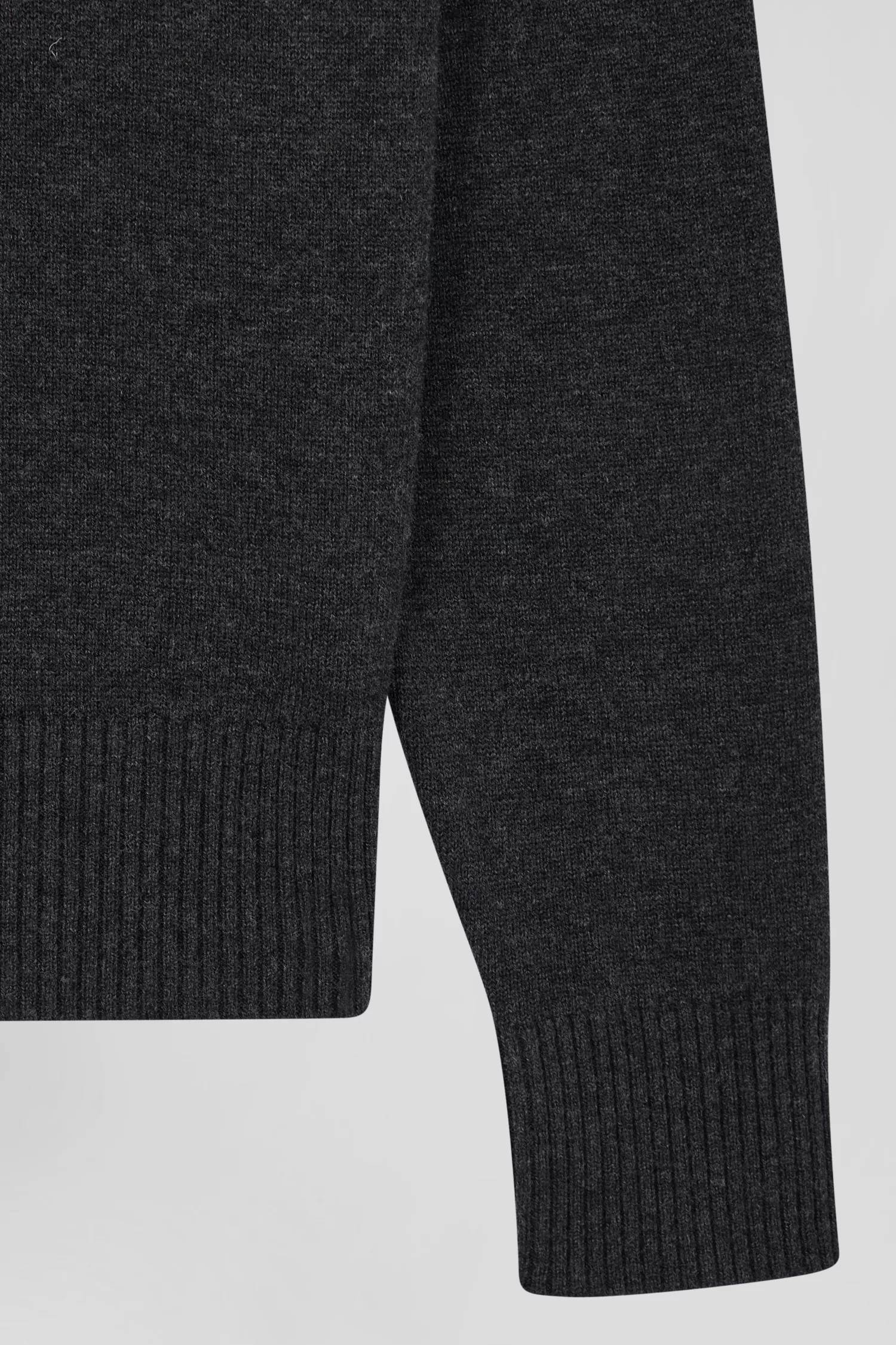 relaxed_anthracite_grey_wool_and_cotton_turtleneck_jumper_3.webp Eden Park Relaxed anthracite grey wool and cotton turtleneck jumper<Women Sweaters