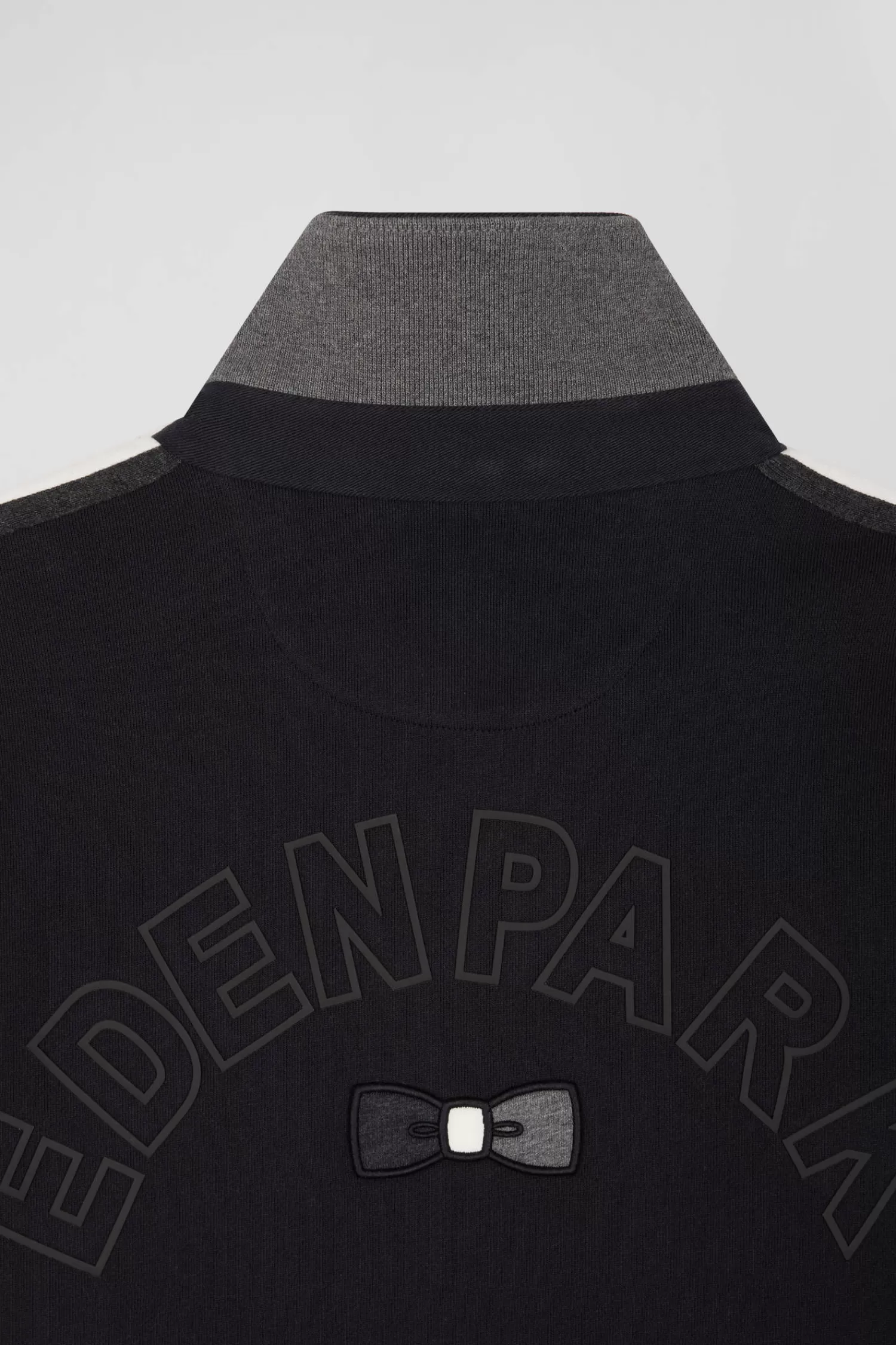 relaxed_black_cotton_sweatshirt_with_rugby_shirt_collar_8.webp Eden Park Relaxed black cotton sweatshirt with rugby shirt collar< Sweatshirts