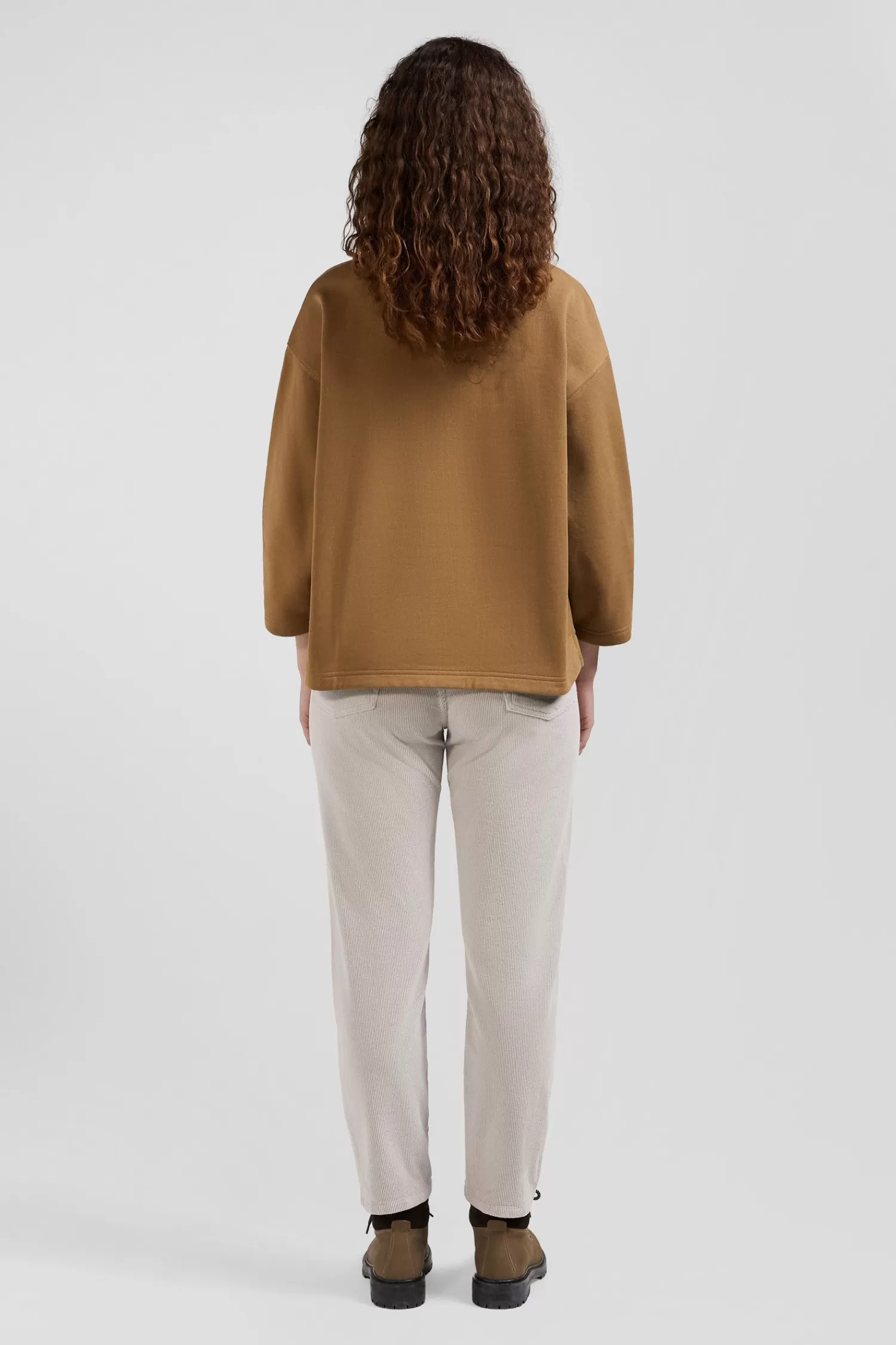 relaxed_camel_cotton_sweatshirt_with_rugby_shirt_collar_5.webp Eden Park Relaxed camel cotton sweatshirt with rugby shirt collar<Women Sweatshirts