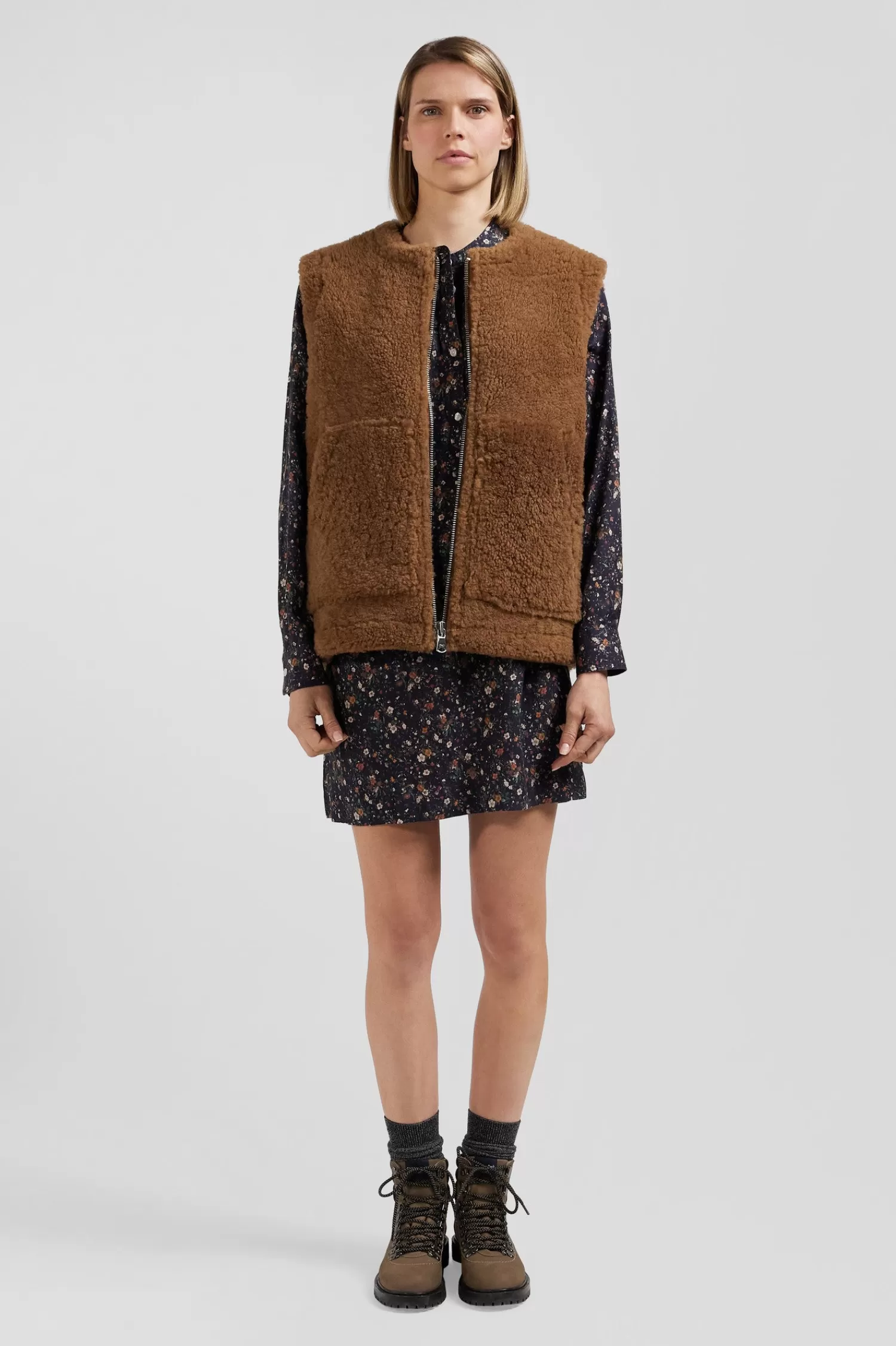 Eden Park Relaxed camel sleeveless zip-up vest<Women Coats And Jackets