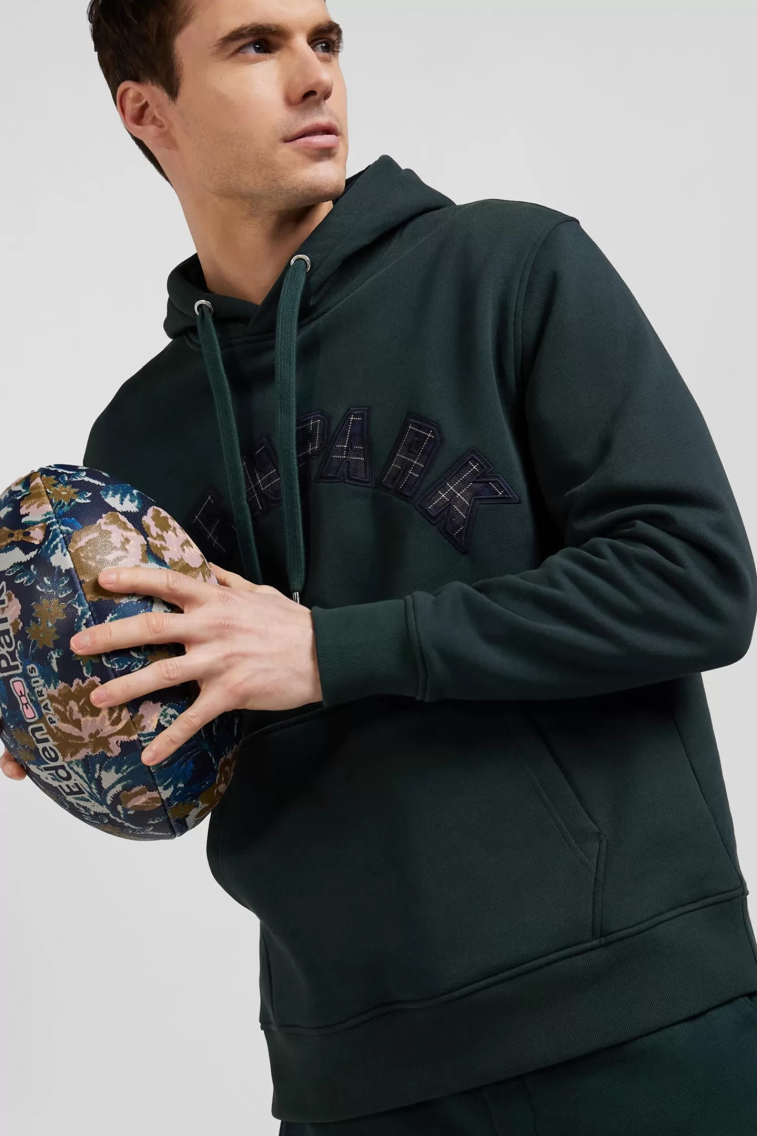 relaxed_green_cotton_blend_hoodie_2.webp Eden Park Relaxed green cotton blend hoodie< Sweatshirts