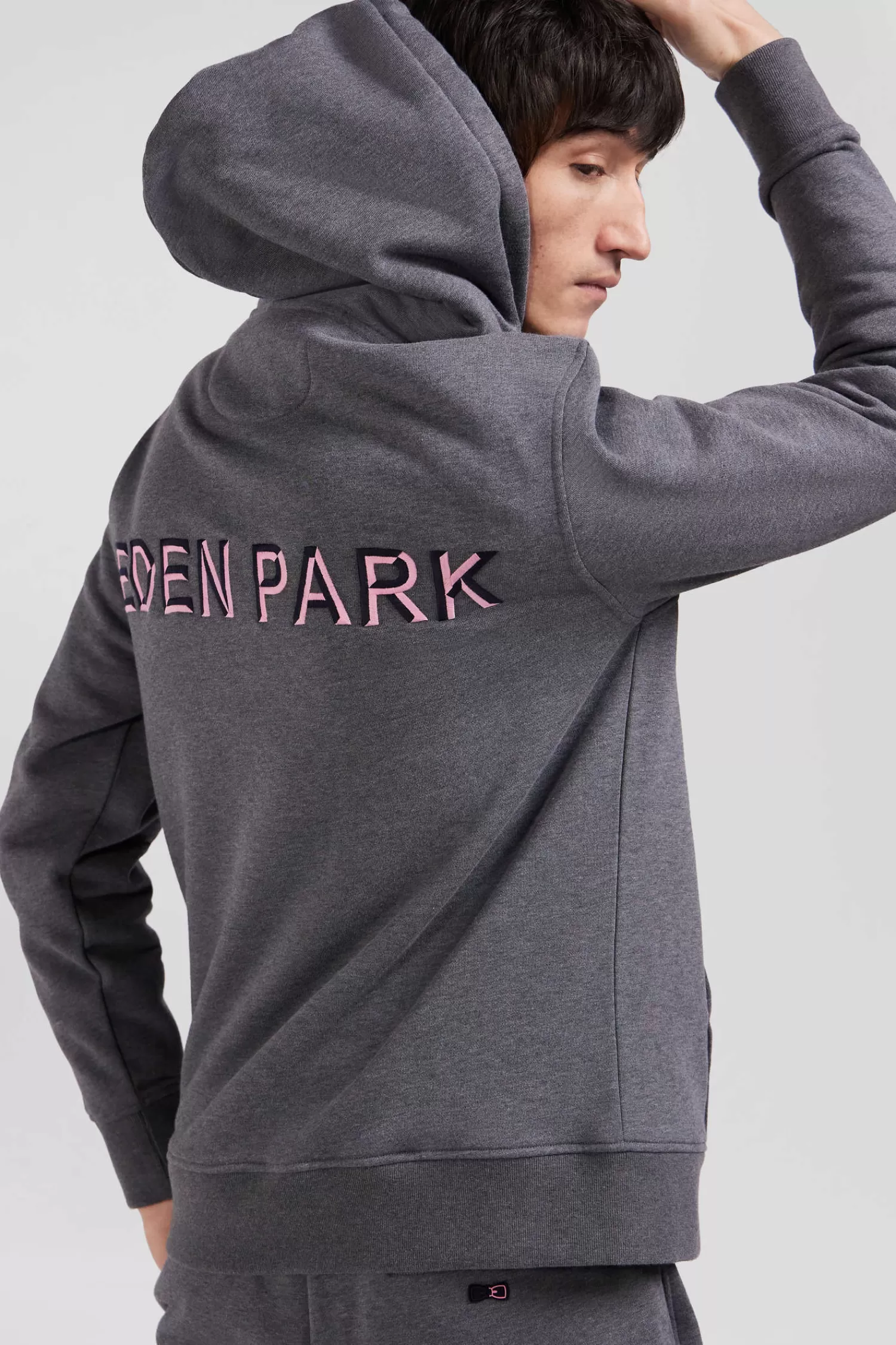 relaxed_grey_cotton_hoodie_2.webp Eden Park Relaxed grey cotton hoodie< Sweatshirts