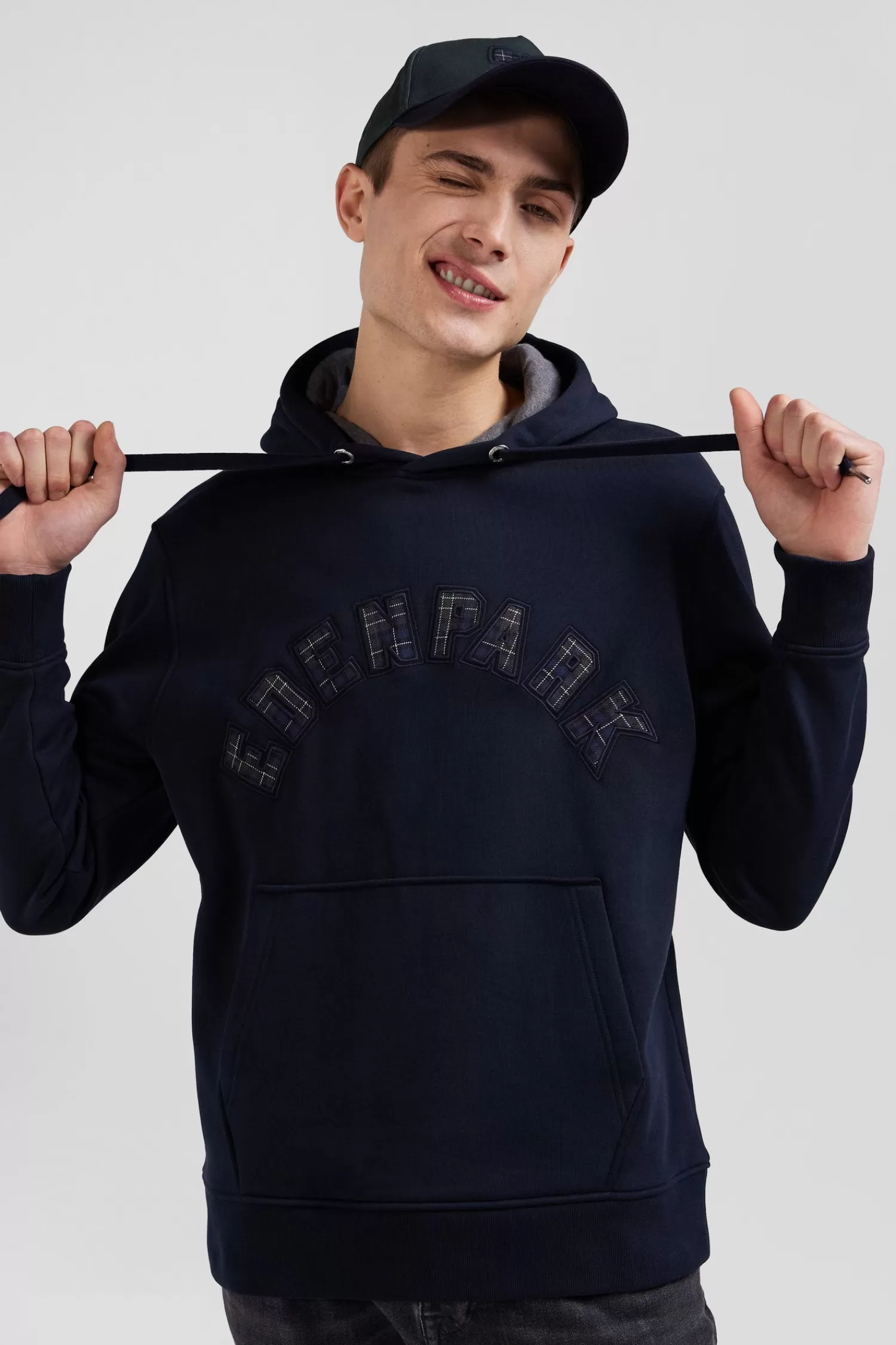 relaxed_navy_blue_cotton_blend_hoodie_2.webp Eden Park Relaxed navy blue cotton blend hoodie< Sweatshirts