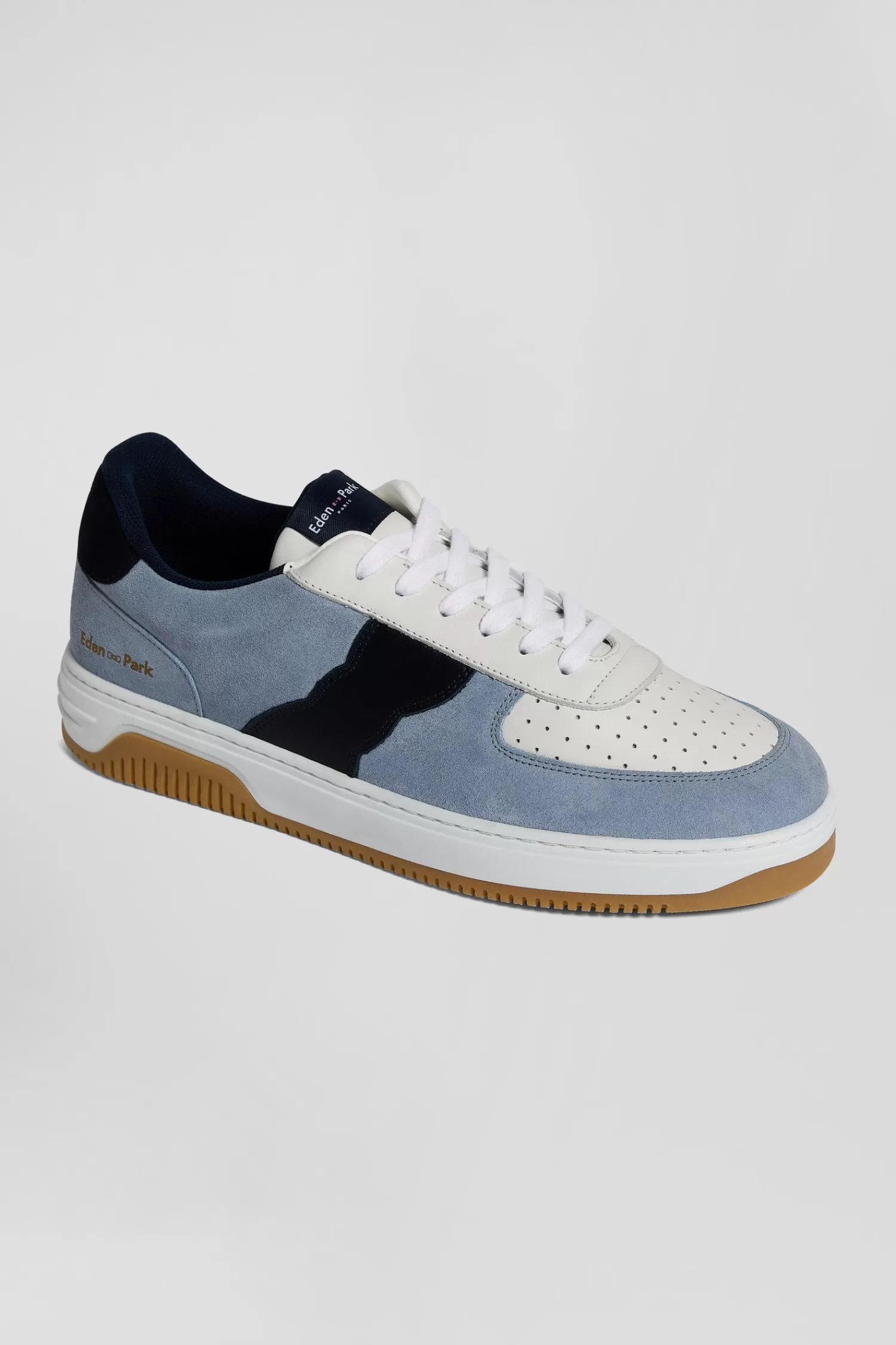 sky_blue_lowtop_leather_sneakers_with_navy_blue_cutout_3.webp Eden Park Sky blue low-top leather sneakers with navy blue cut-out< Sneakers