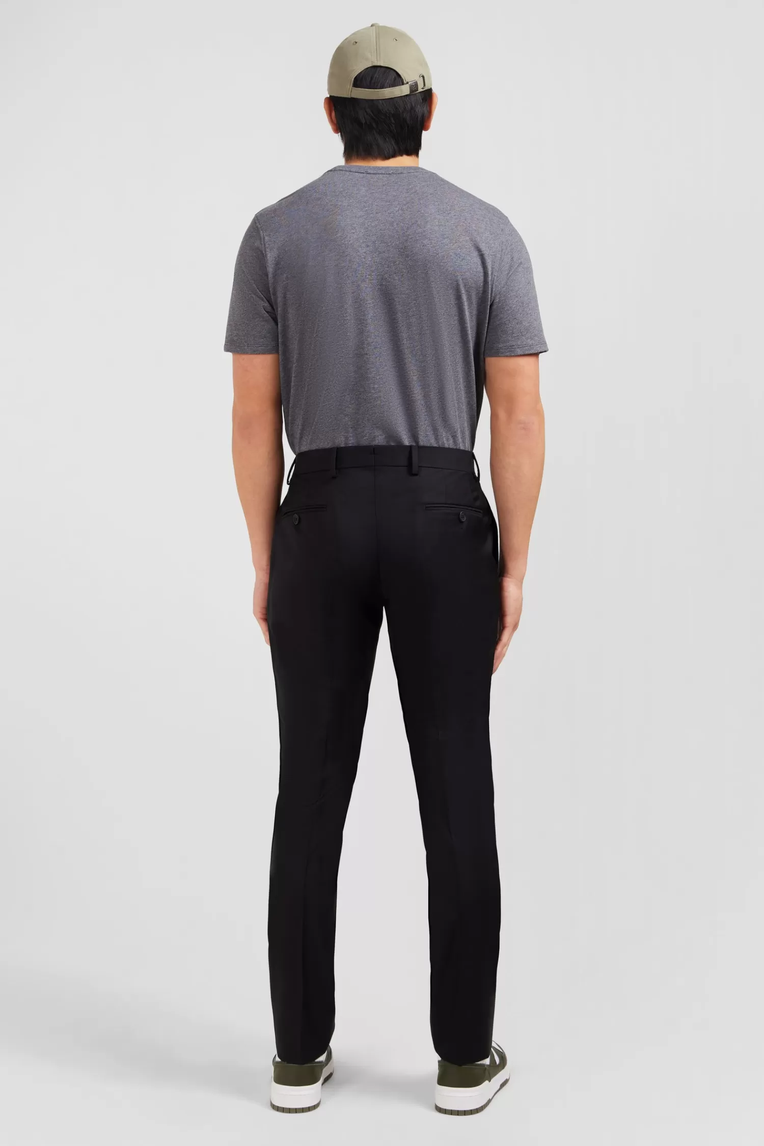 slim_black_wool_trousers_with_broken_fold_2.webp Eden Park Slim black wool trousers with broken fold< Pants