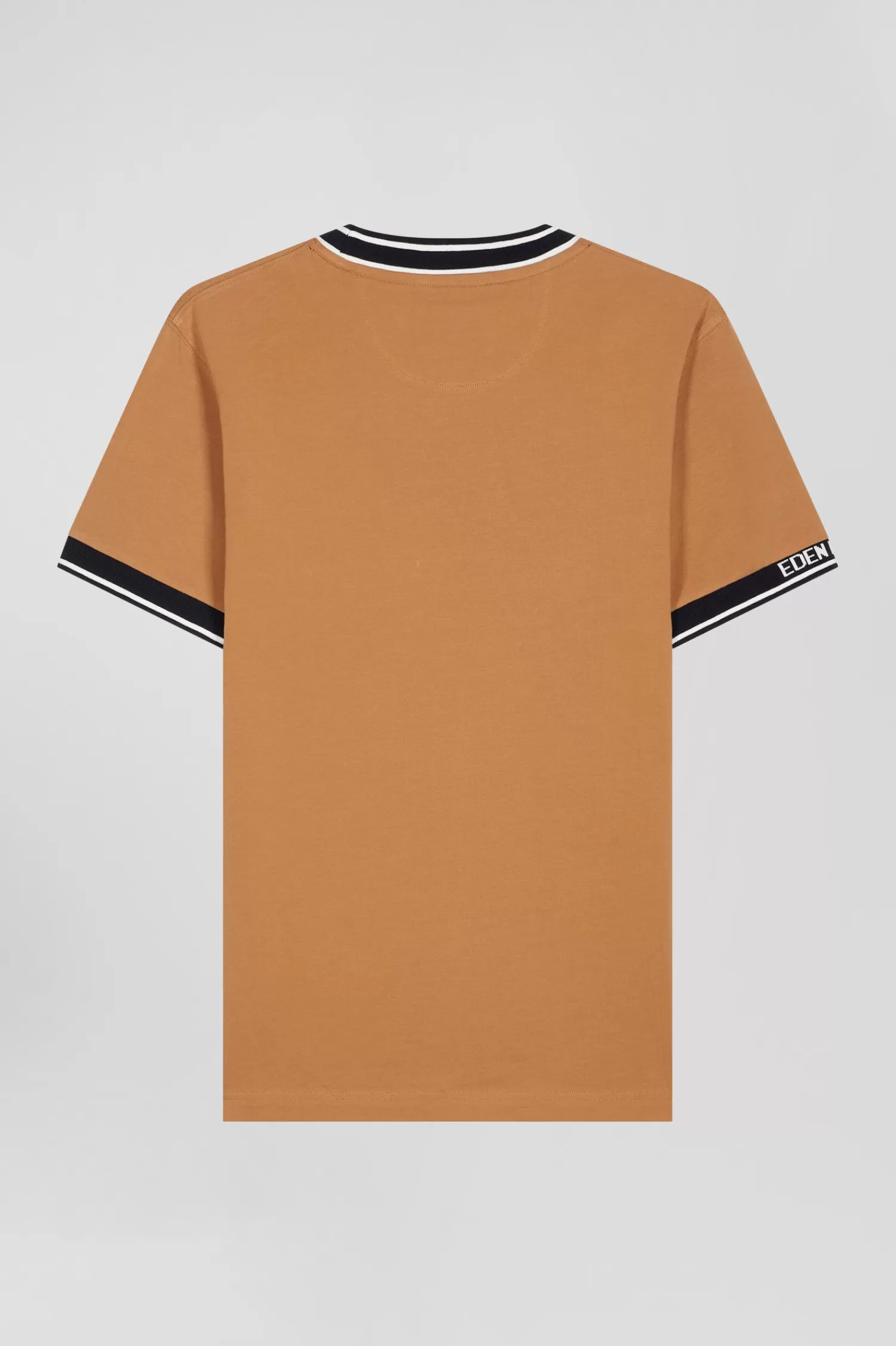 slim_camel_shortsleeved_cotton_tshirt_with_eden_park_ribs_3.webp Eden Park Slim camel short-sleeved cotton T-shirt with ribs< T-shirts