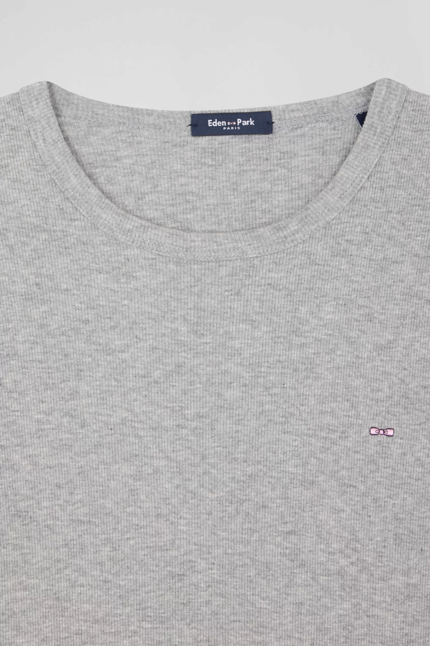 slim_grey_longsleeved_round_neck_cotton_tshirt_6.webp Eden Park Slim grey long-sleeved round neck cotton T-shirt<Women T-shirts