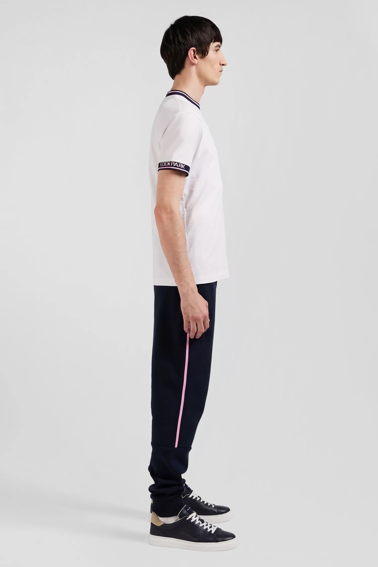slim_white_shortsleeved_cotton_tshirt_with_eden_park_ribs_4.webp Eden Park Slim white short-sleeved cotton T-shirt with ribs< T-shirts