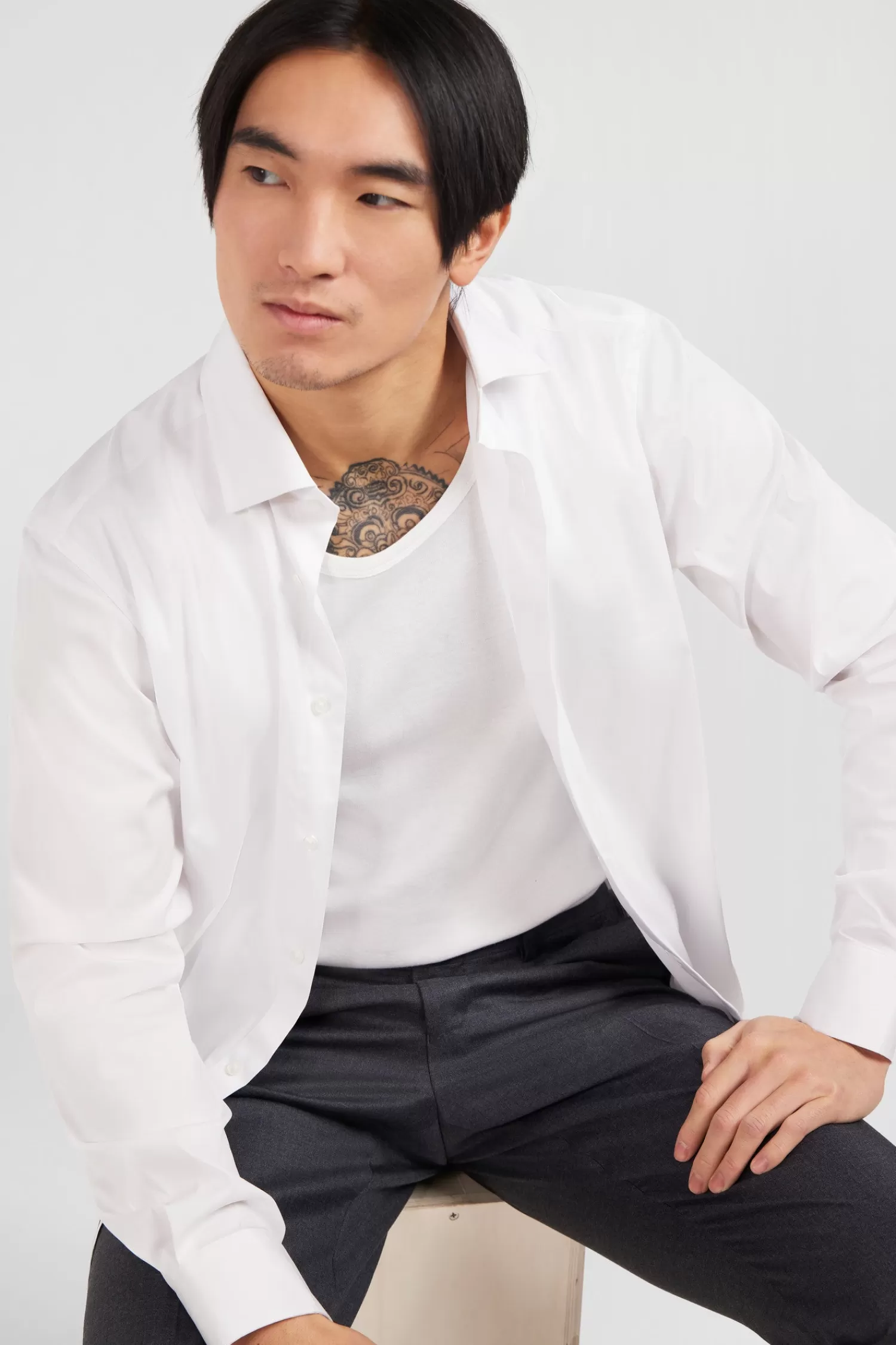 slimfit_white_shirt_in_stretch_poplin_3.webp Eden Park Slim-fit white shirt in stretch poplin< Shirts