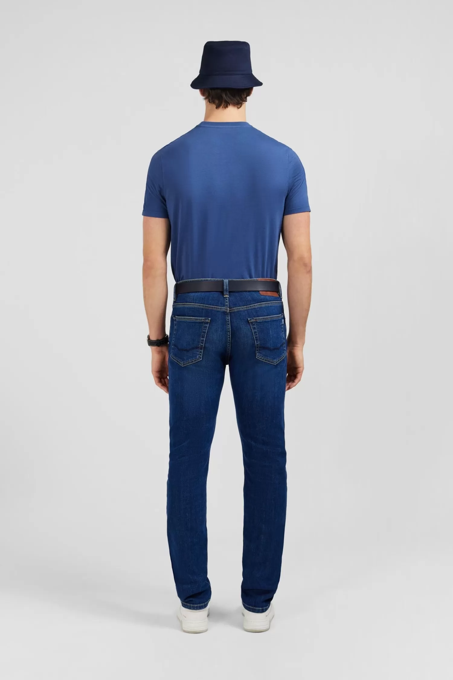 straight_jeans_in_blue_stretch_cotton_2.webp Eden Park Straight jeans in blue stretch cotton< Pants