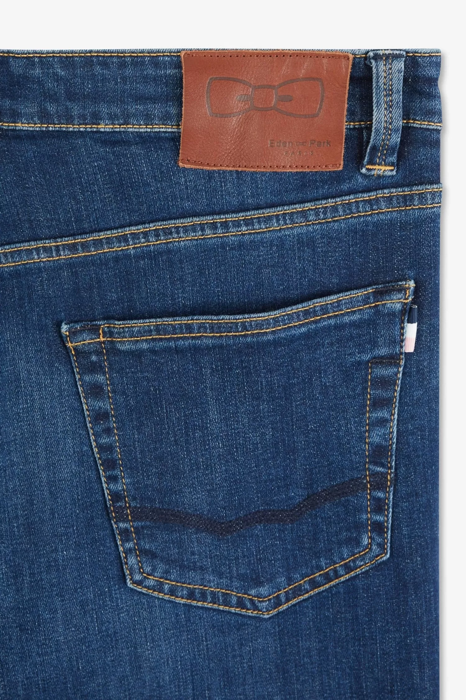 straight_jeans_in_blue_stretch_cotton_6.webp Eden Park Straight jeans in blue stretch cotton< Pants