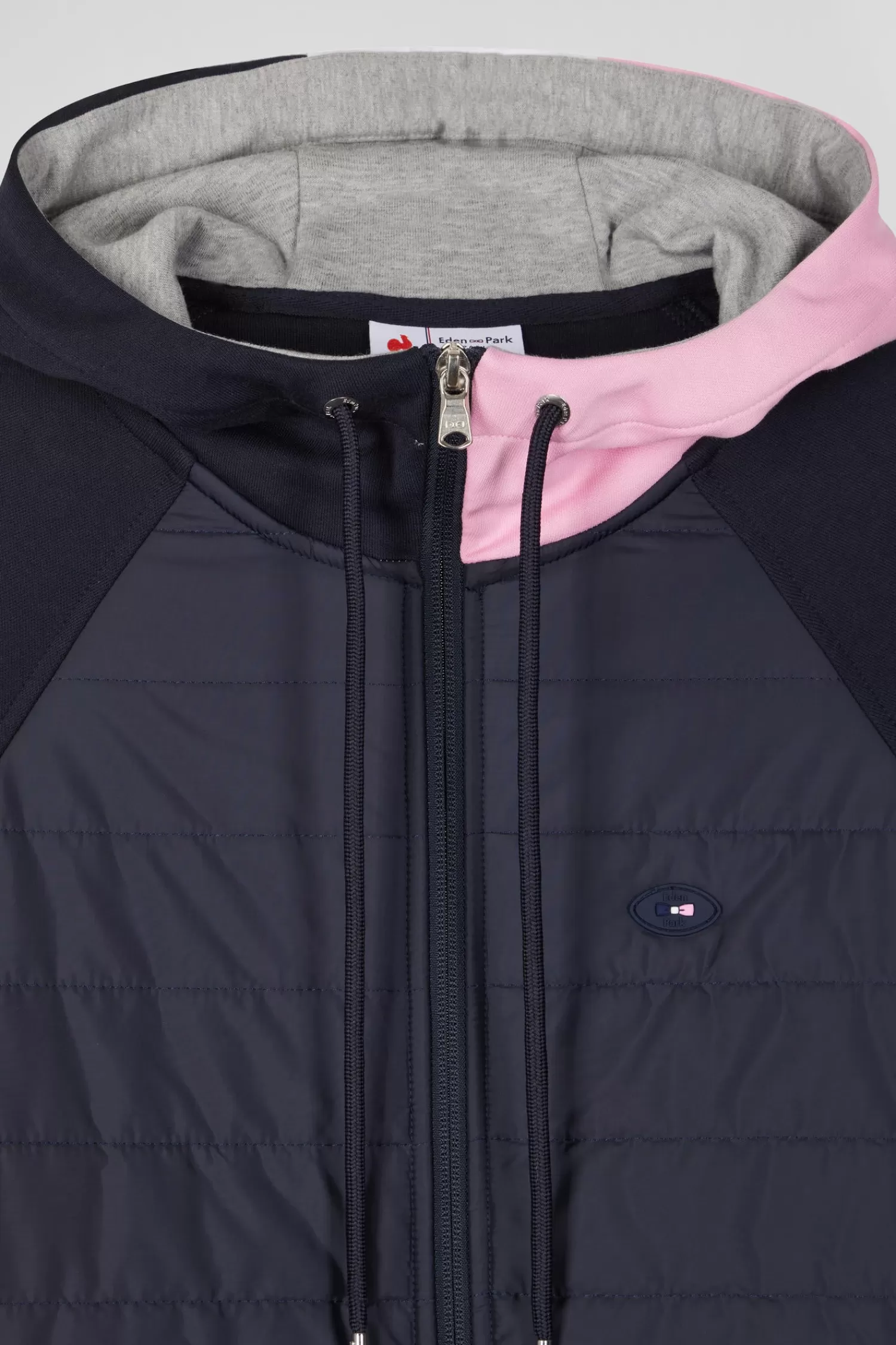 sweatshirt__capuche_zipp_xv_de_france_en_coton_mlang_et_parmenture_bleu_marine_coupe_regular_7.webp Eden Park Sweatshirt à capuche zippé XV de France en coton mélangé et parmenture bleu marine coupe Regular< Sweatshirts