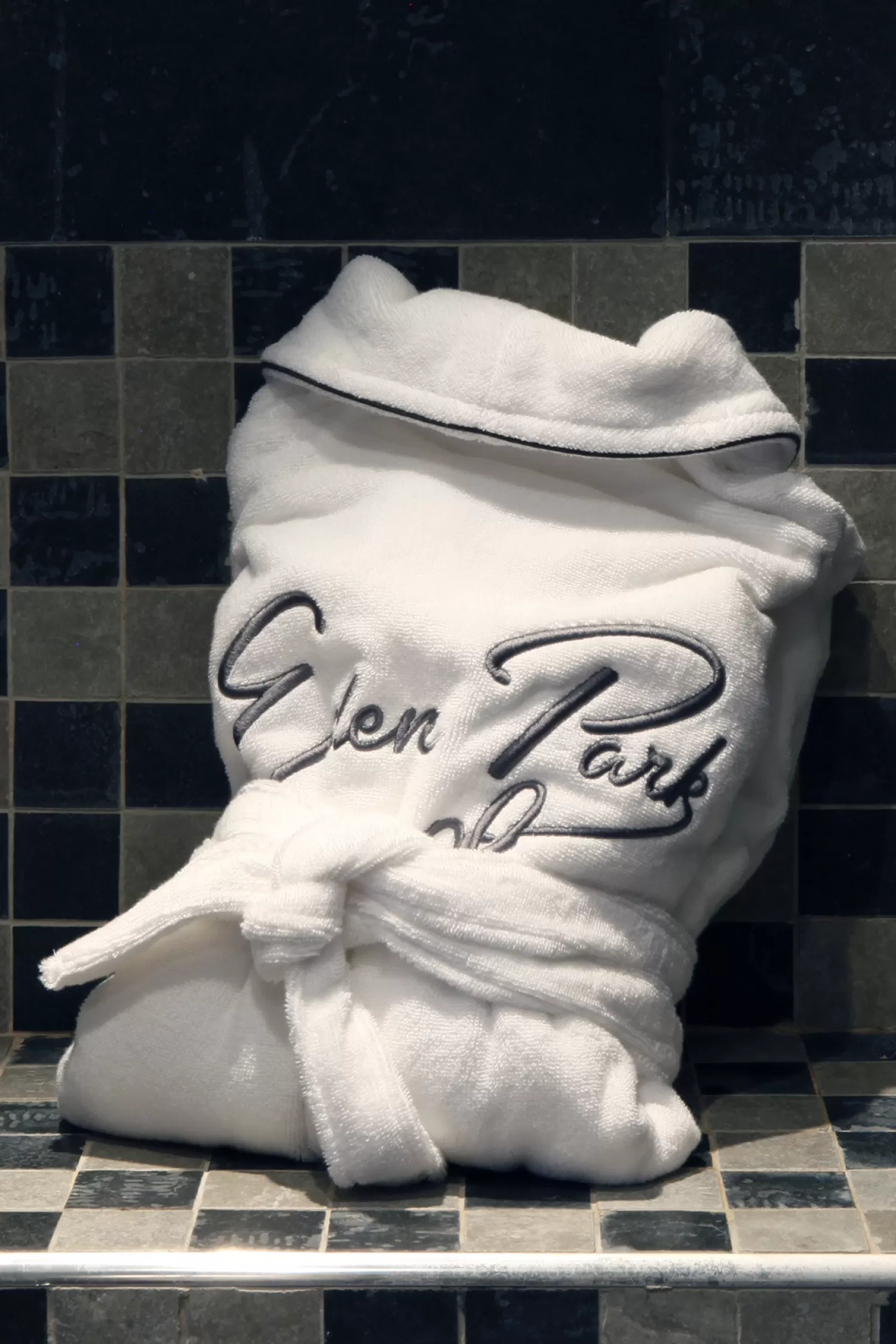 Eden Park White dressing gown< Bathrobes